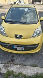 Auto Peugeot 107