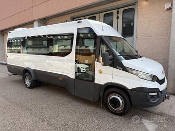 Minibus/ Daily con pedana disabili
