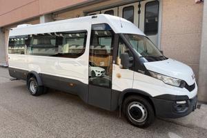 Minibus/ Daily con pedana disabili