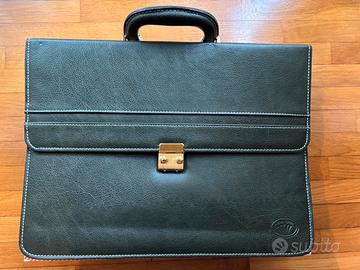 Valigetta Pierre Cardin in pelle verde