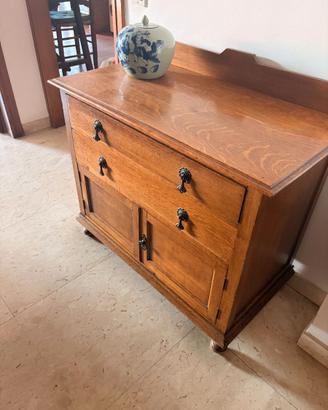 Piccola credenza/canterano in rovere