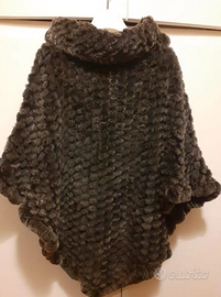 Poncho di pelliccia vera lapin con collo