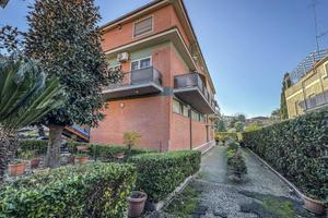 Appartamento di 130 m² con 3 locali a Roma