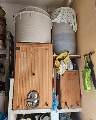 attrezzi per vinificazione - silos e contenitori