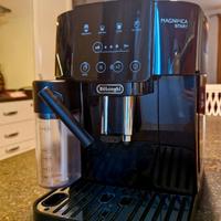 Macchina caffè De Longhi Magnifica Start
