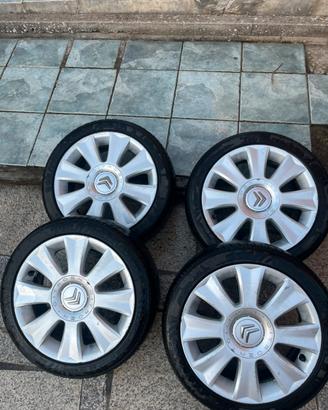 Cerchi e gomme
