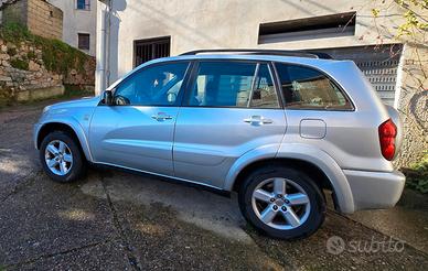 toyota Rav 4 anno 2004