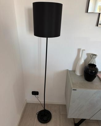 Lampada da terra Westwing nera