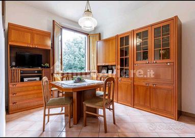 salotto tavolo e sedie