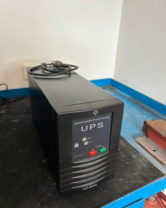 UPS 3000VA