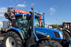 New Holland T6.175 PINZA KESLA 700