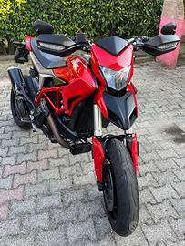 Hypermotard 939 red