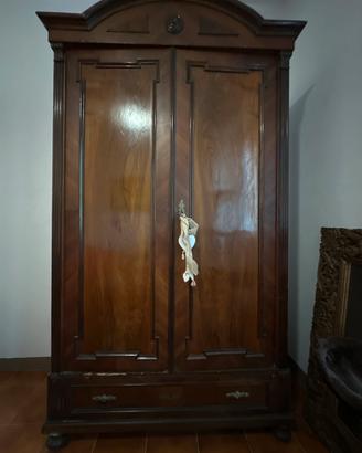 Armadio originale, antico