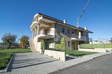 4 LOCALI A TORRI IN SABINA