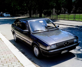 Alfa Romeo 33 Quadrifoglio Oro