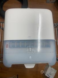 Dispenser asciugamani carta Tork