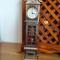 🕰️Modellino di orologio a colonna in metallo