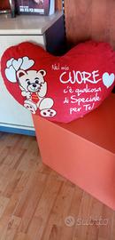 Cuscino a cuore gigante