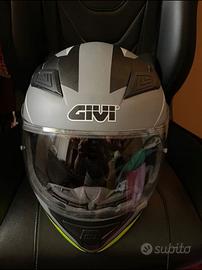 Casco integrale Givi