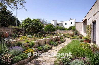 VILLETTA UNIFAMILIARE A RUSTICO CON GIARDINO PRIVA