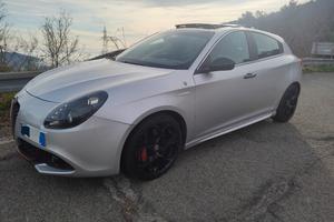 Alfa romeo Giulietta Quadrifoglio verde 1750