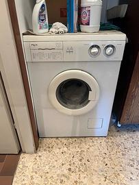 Lavatrice funzionante