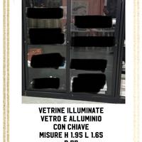 Vetrine e banchetti in stock