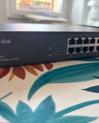 SWITCH 16 Porte TP-LINK  10/100