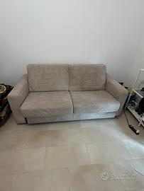 Divano letto come nuovo 4mesi di vita