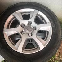 Cerchi in lega Audi A4 completi di gomme termiche