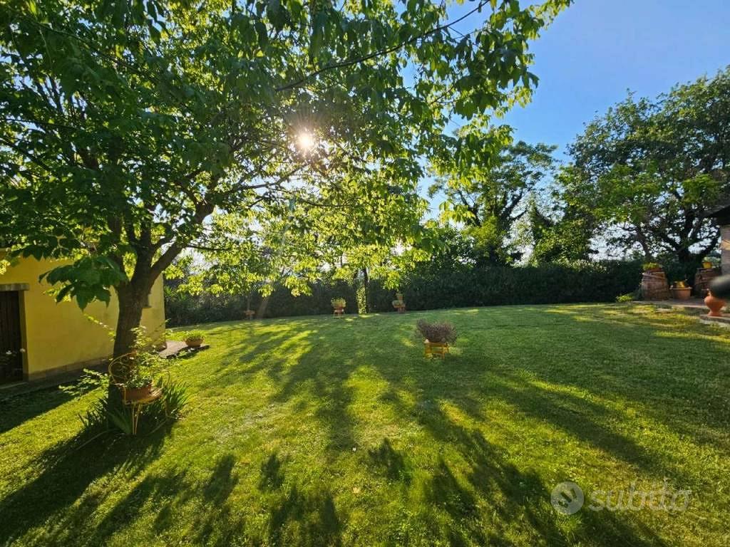 Rustico / Casale di 260 m² con più di 5 locali a A - View 4