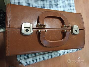 Valigetta beautycase vintage in pelle marrone 
