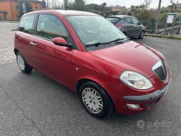 Lancia Ypsilon 1.2 16V Platino