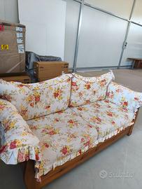 Divano in legno