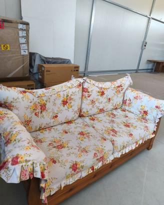 Divano in legno