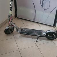 Monopattino elettrico adulto