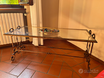 Tavolino in cristallo e ferro battuto