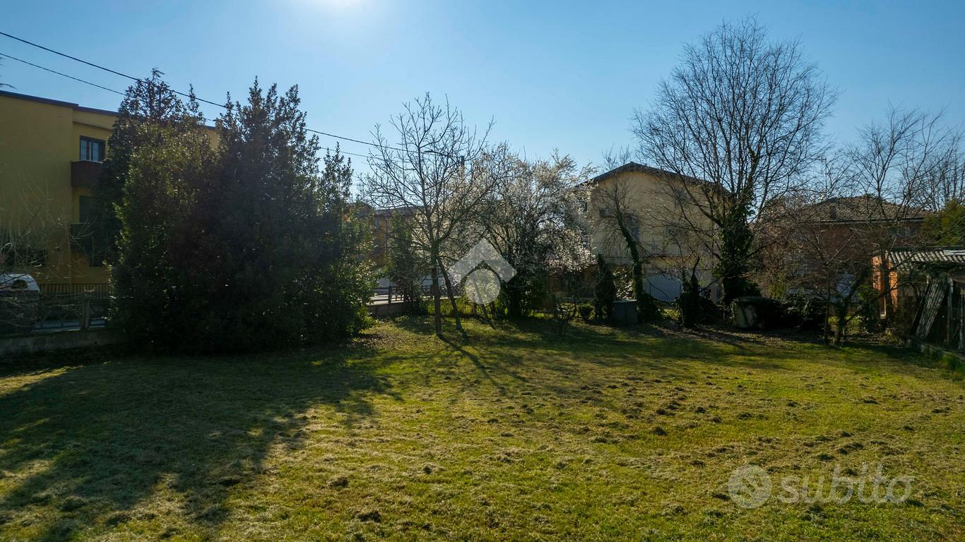 TER. RESIDENZIALE A MONTECCHIO EMILIA - Vista 5