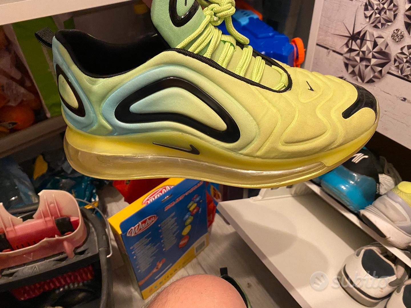 Nike air Max 720 numero 42 gialle Abbigliamento e Accessori In vendita a Modena