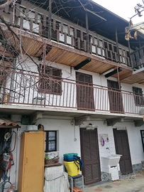Vendita casetta indipendente a Forno Canavese