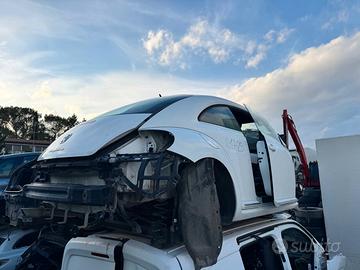 Ricambi Volkswagen new beetle maggiolone 2014 1.6 