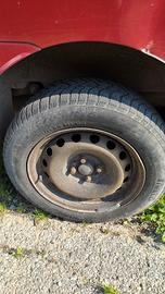 gomme invernali su cerchioni 185/65 R15