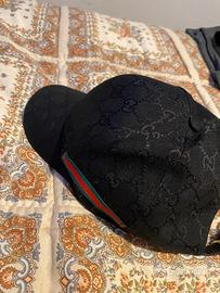 Cappellino Nero Gucci