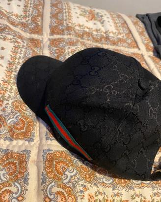 Cappellino Nero Gucci