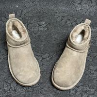 UGG classici stivali antilope super mini taglia 37