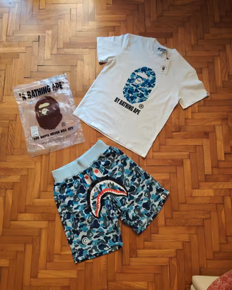 Completo BAPE  pantaloni+maglietta 