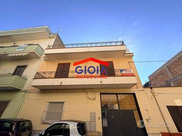 Appartamento di 150 m² con 3 locali a Mondragone