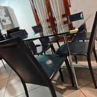 Tavolo vetro con sedie 