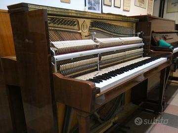 Pianoforte RONISCH con meccanica RENNER