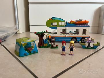 Lego Friends camper van di Mia